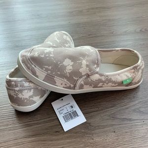 Sanuk Pair O Dice Prints Slip-on - Natural Tie Dye